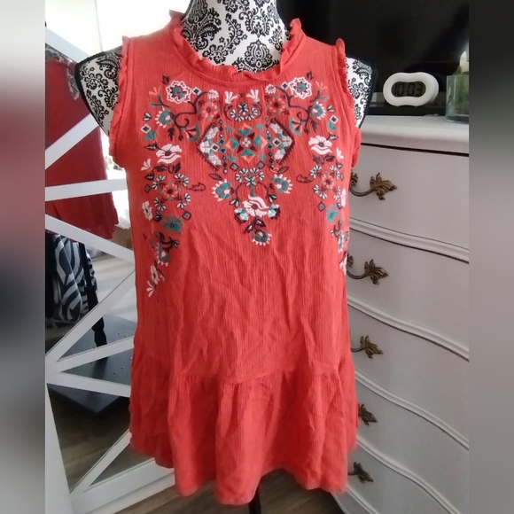 Embroidered Orange Sleeveless top - Picture 11 of 16